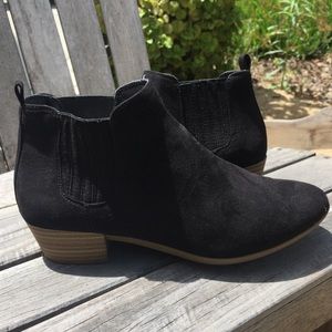 Black a•n•d Booties